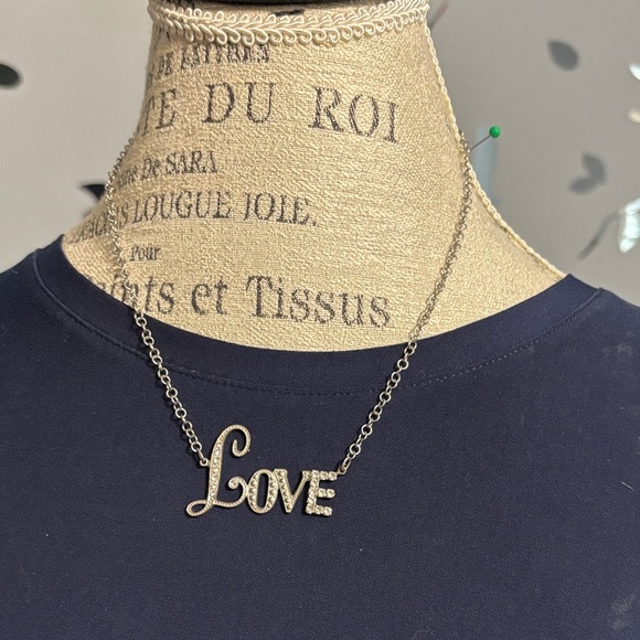 Sabika Jewelry - Sabika Silver 'Love' Necklace
